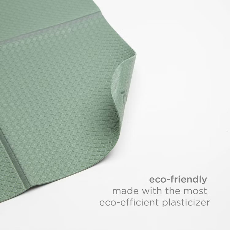 Ubbi On-The-Go Changing Mat + Bag