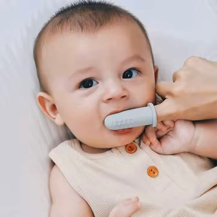Oral Cleaning Baby Toothbrush Set Food Grade Silicone Baby Soft Finger Toothbrush